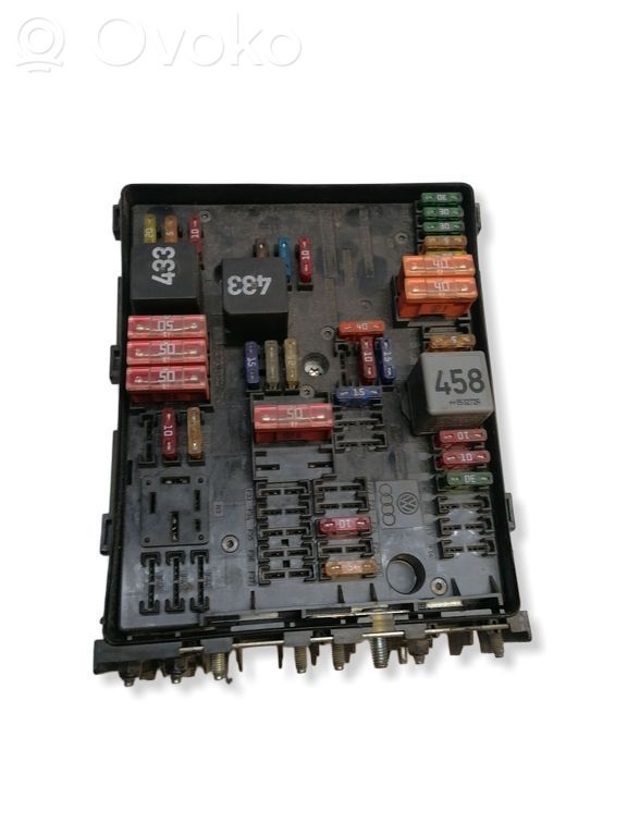 Ramka / Moduł bezpieczników   1A210105,1K0937800J,1T1937535G,L1T000033