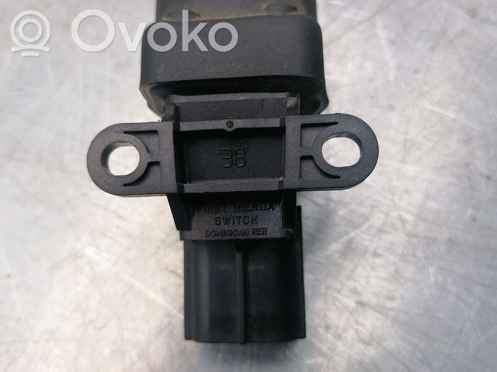 Jaguar X-Type Fuel cut-off switch 
