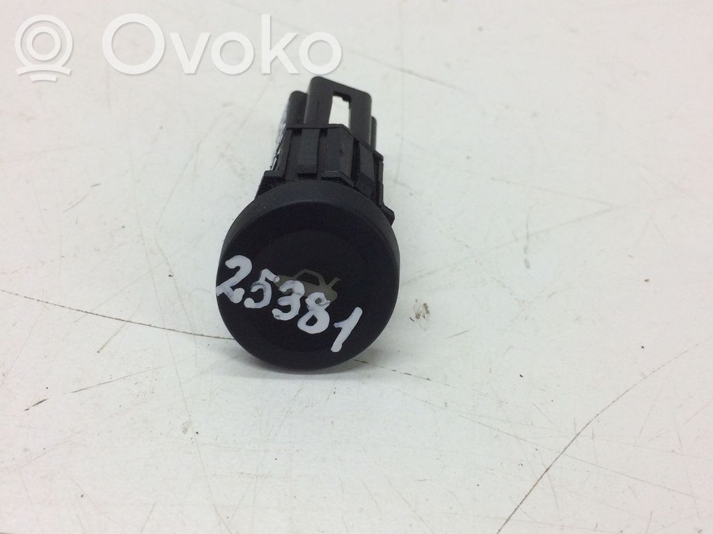 Ford Fiesta Tailgate opening switch 