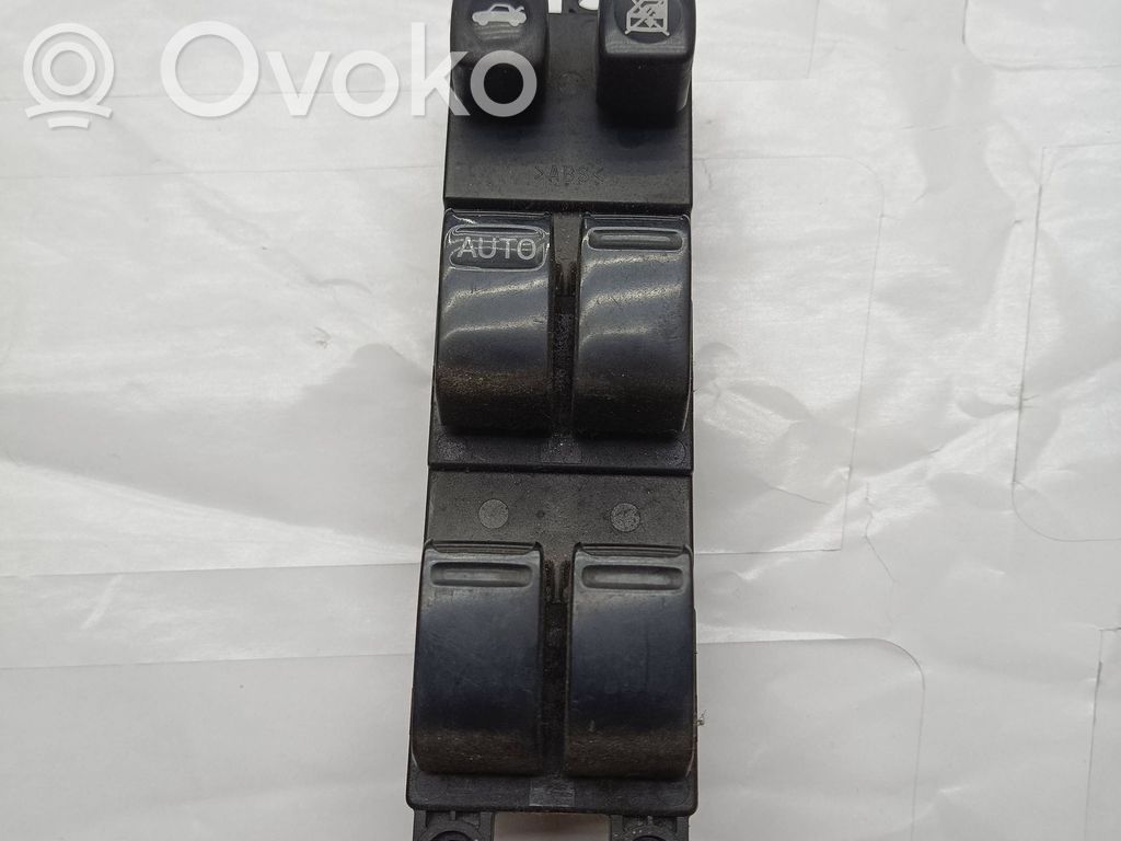 Nissan Primera Electric window control switch 