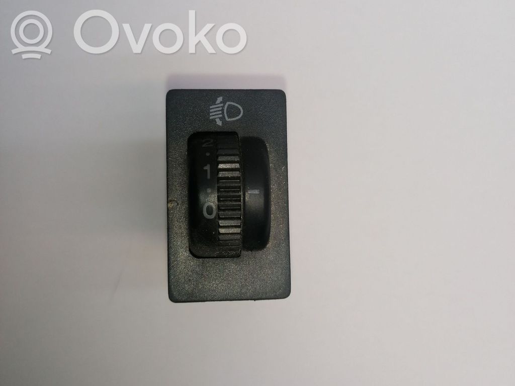 Toyota Corolla Verso E121 Headlight level height control switch 