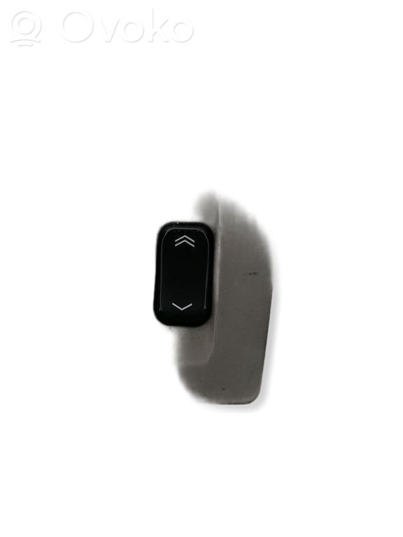 Cadillac CTS Electric window control switch 