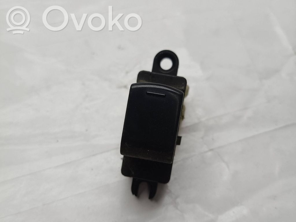 Nissan Tiida C11 Electric window control switch 
