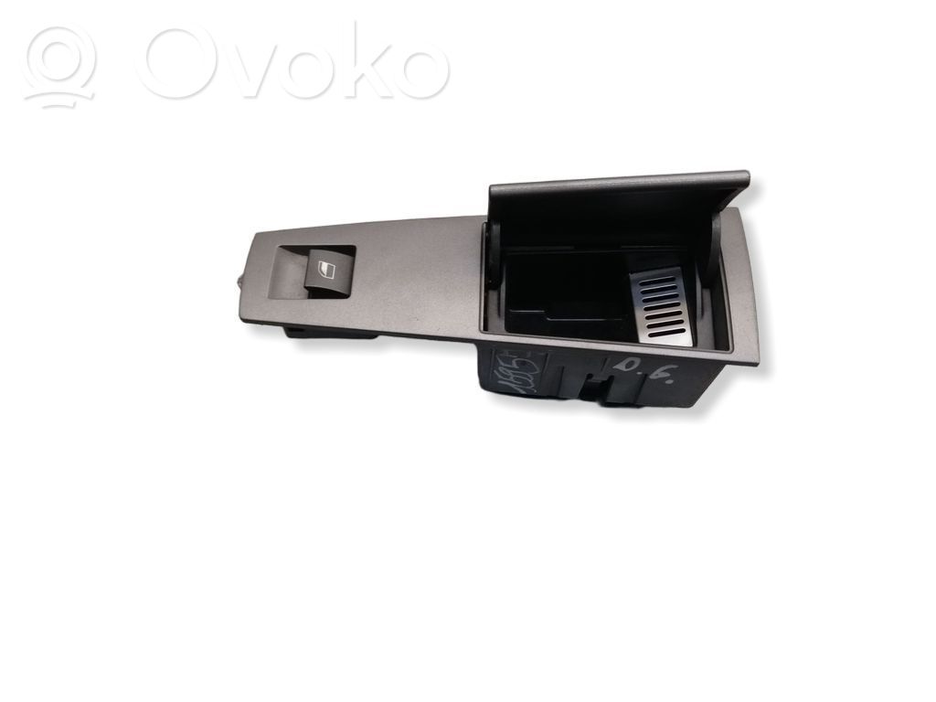BMW 7 E65 E66 Elektrinių langų jungtukas 