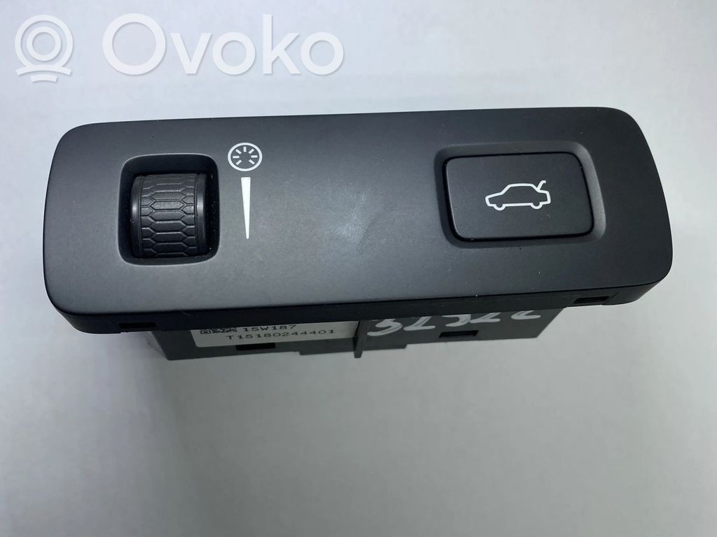 Volvo XC90 Tailgate opening switch 