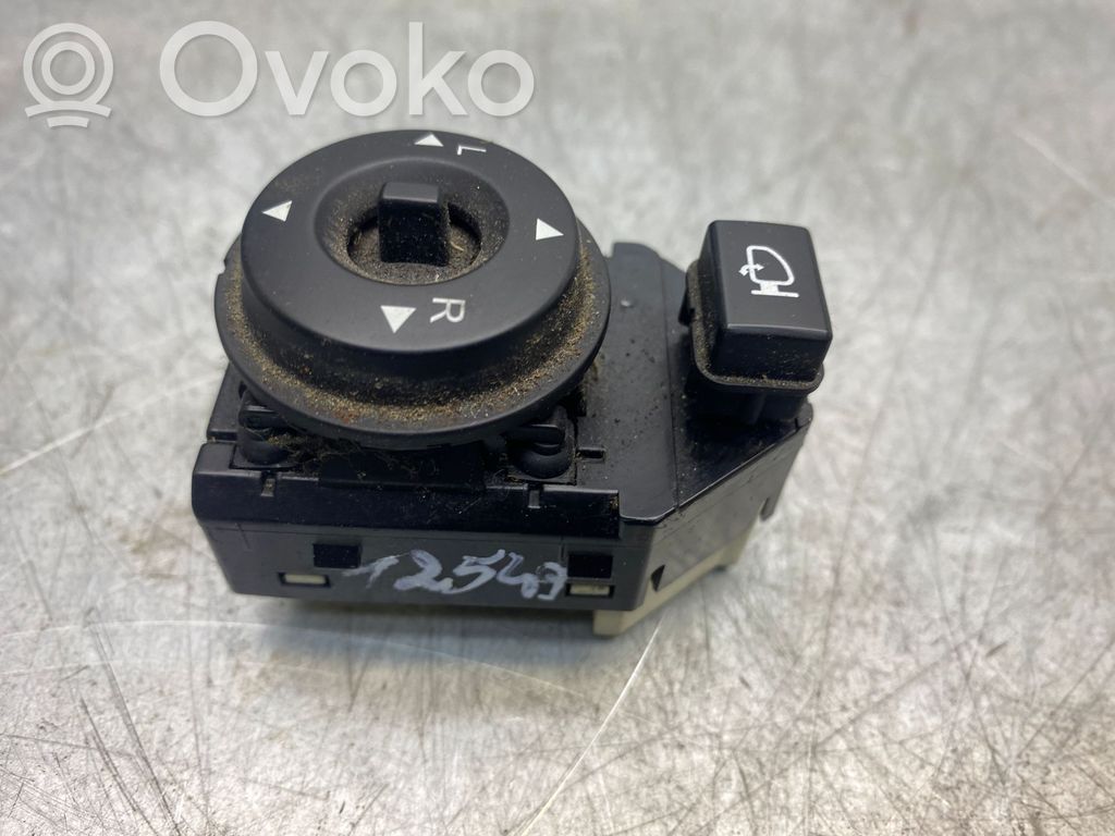 KIA Ceed Wing mirror switch 