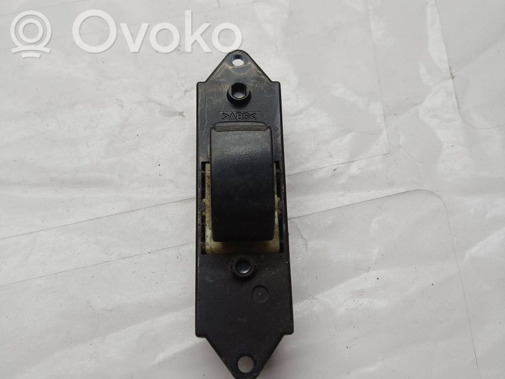 Mitsubishi Colt Electric window control switch 