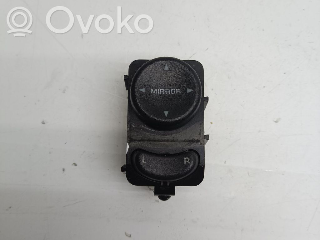 Dodge Caravan Wing mirror switch 