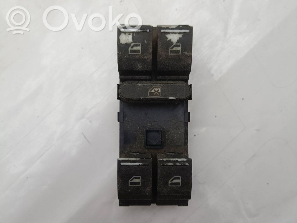 Volkswagen Touran I Electric window control switch 