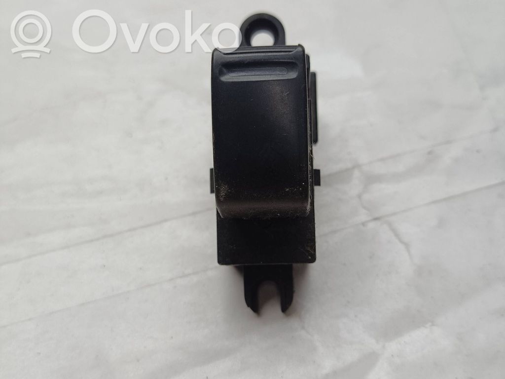 Nissan Primera Electric window control switch 
