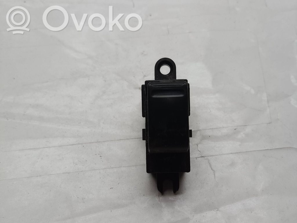 Nissan Primera Electric window control switch 