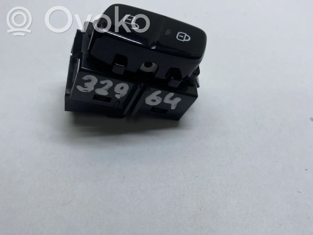 Volvo XC90 Central locking switch button 