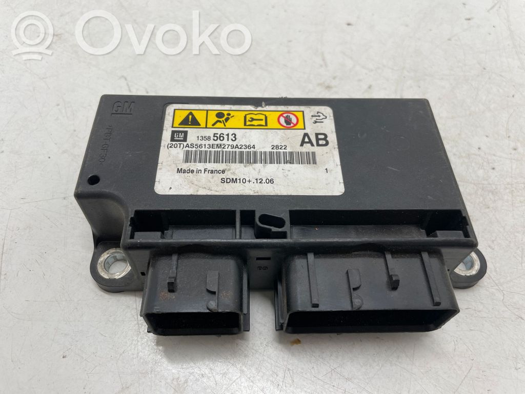Opel Insignia A Airbag control unit/module 
