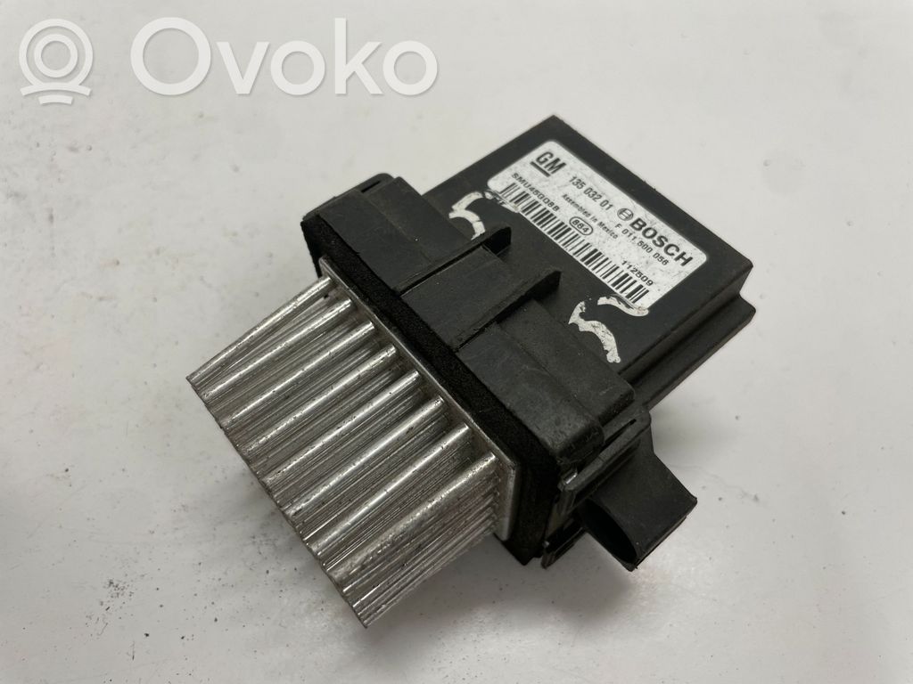 Opel Astra J Heater blower fan relay 