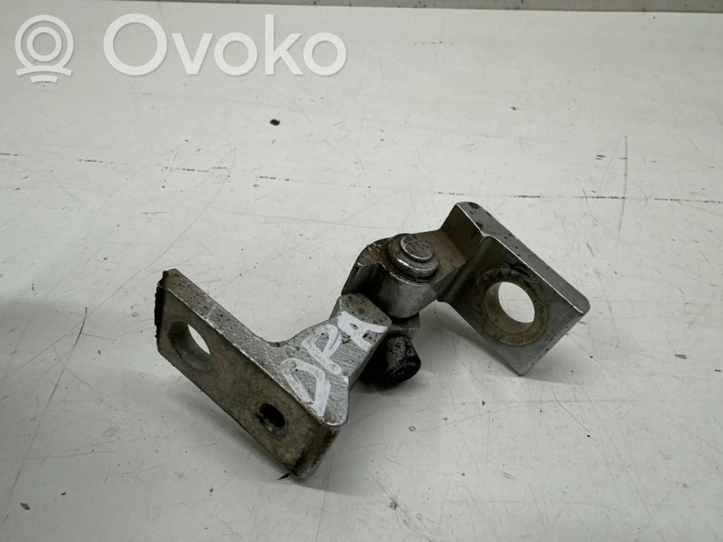 Skoda Octavia Mk3 (5E) Front door lower hinge 
