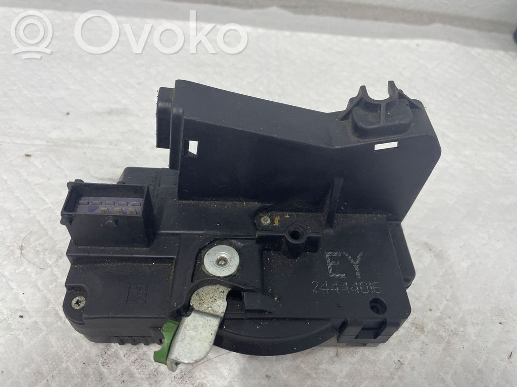 Opel Zafira B Aizmugurē slēdzene 