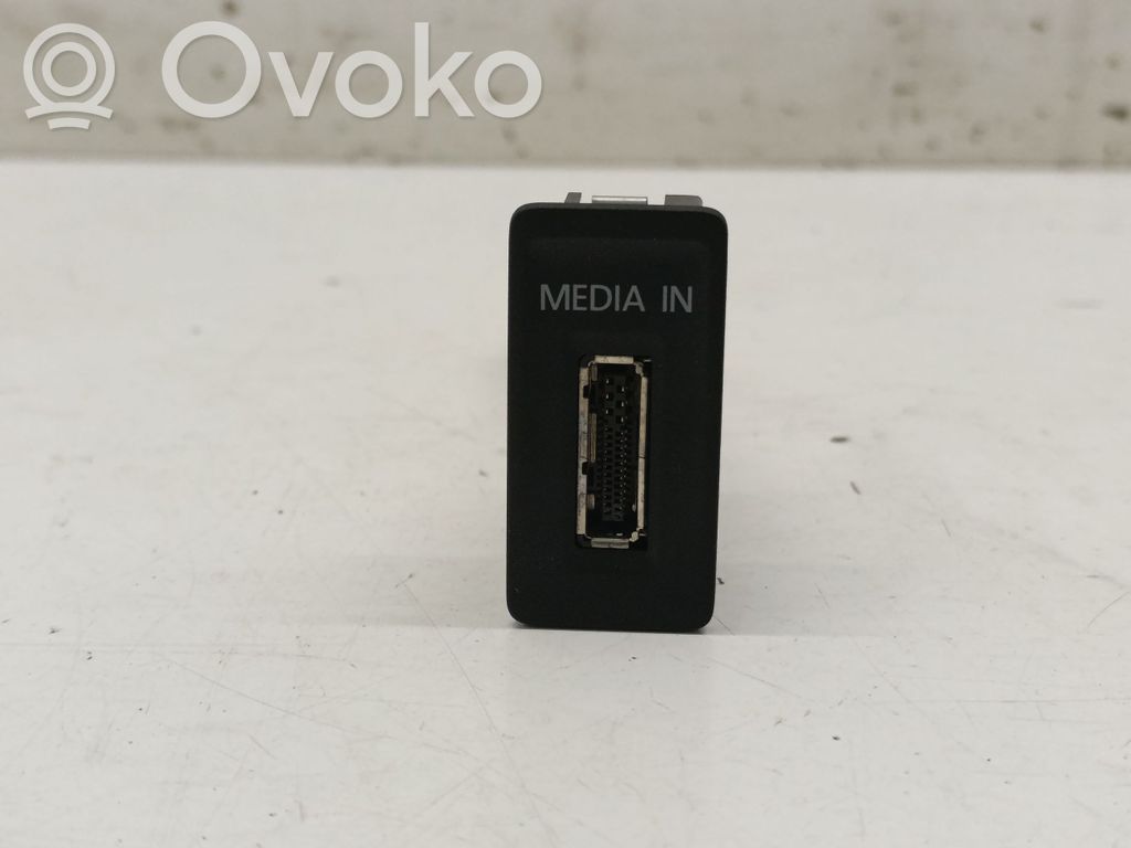Volkswagen Golf VII Enchufe conector USB 