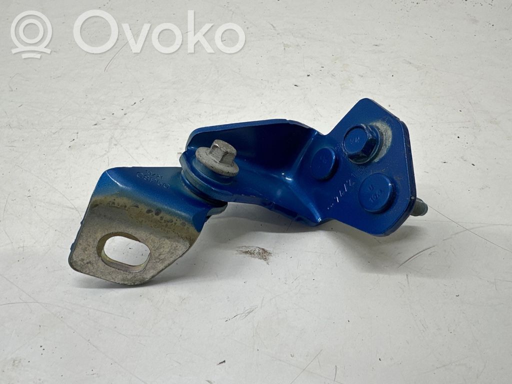 Rear door upper hinge