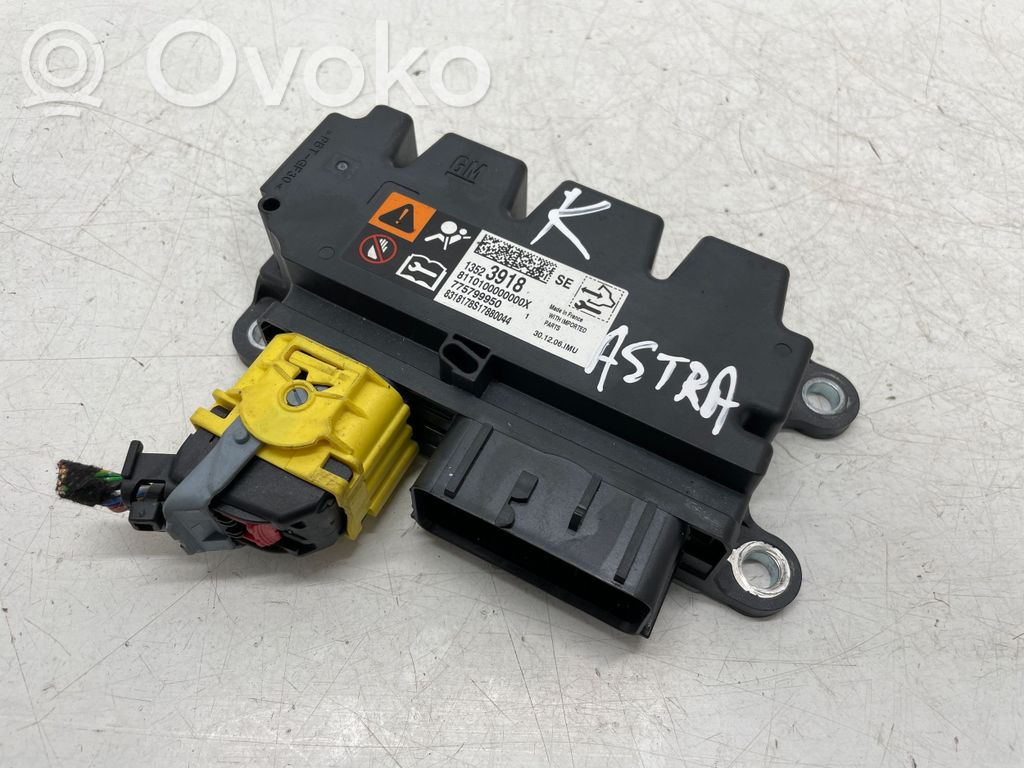 Opel Astra K Airbag control unit/module 
