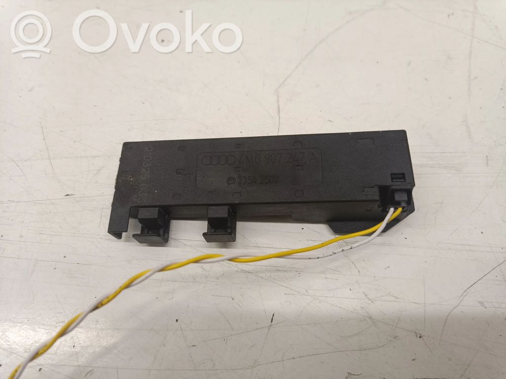 Audi A4 S4 B9 8W Radion pystyantenni 