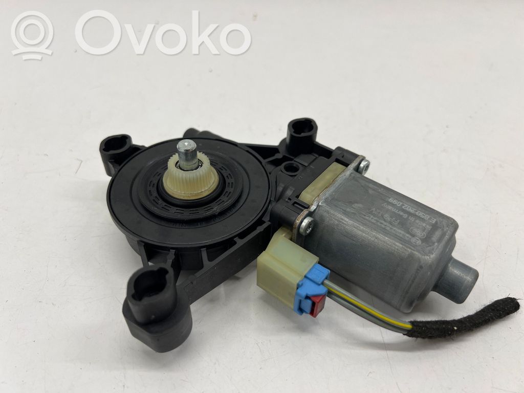 Audi A3 S3 8V Priekinio lango pakelėjo varikliukas 