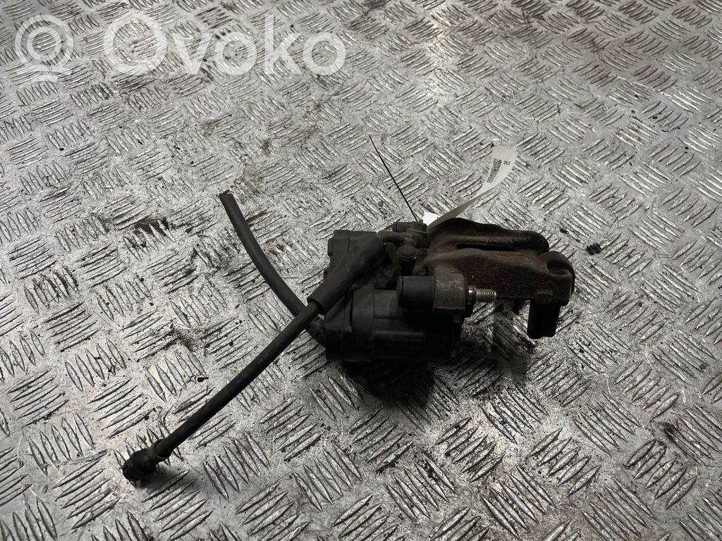 Volkswagen Golf VII Задний суппорт 