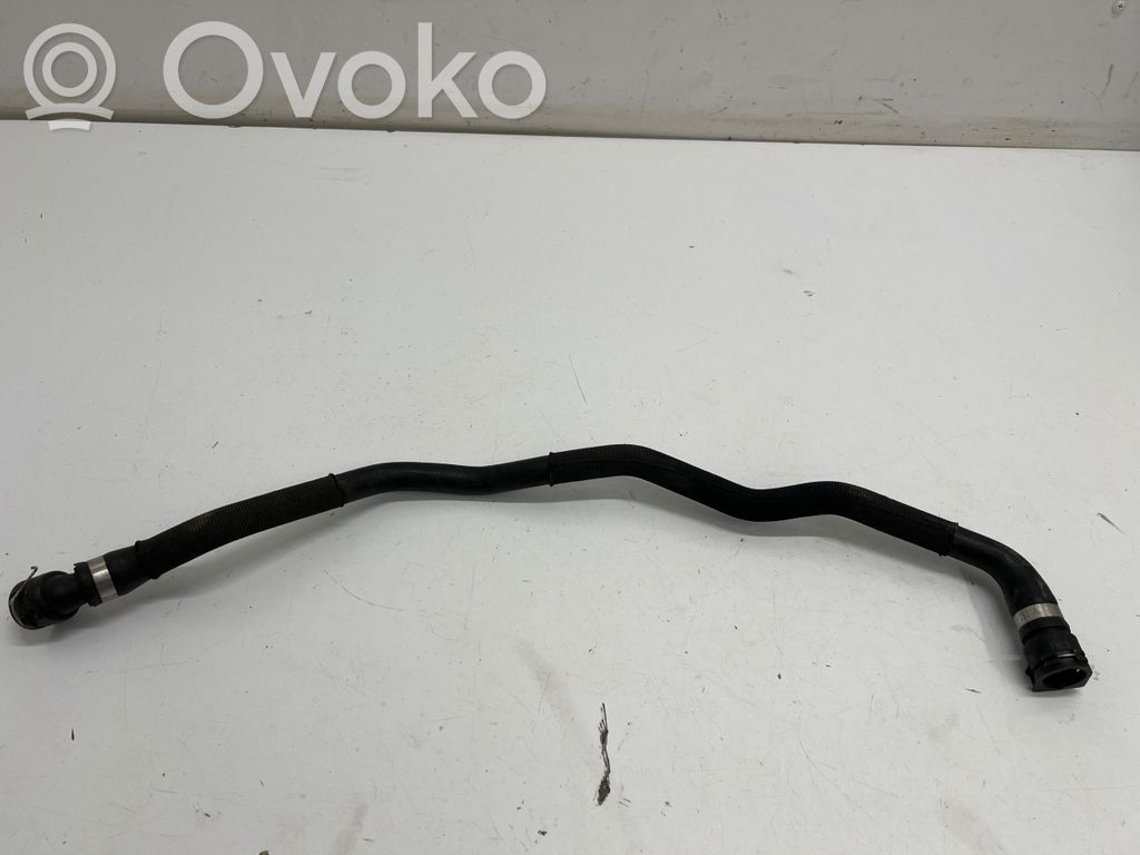 BMW 5 F10 F11 Conductă/furtun lichid de răcire motor 