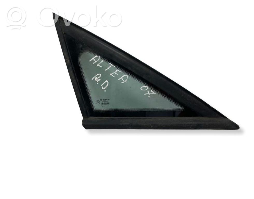 Seat Altea Front triangle window/glass 