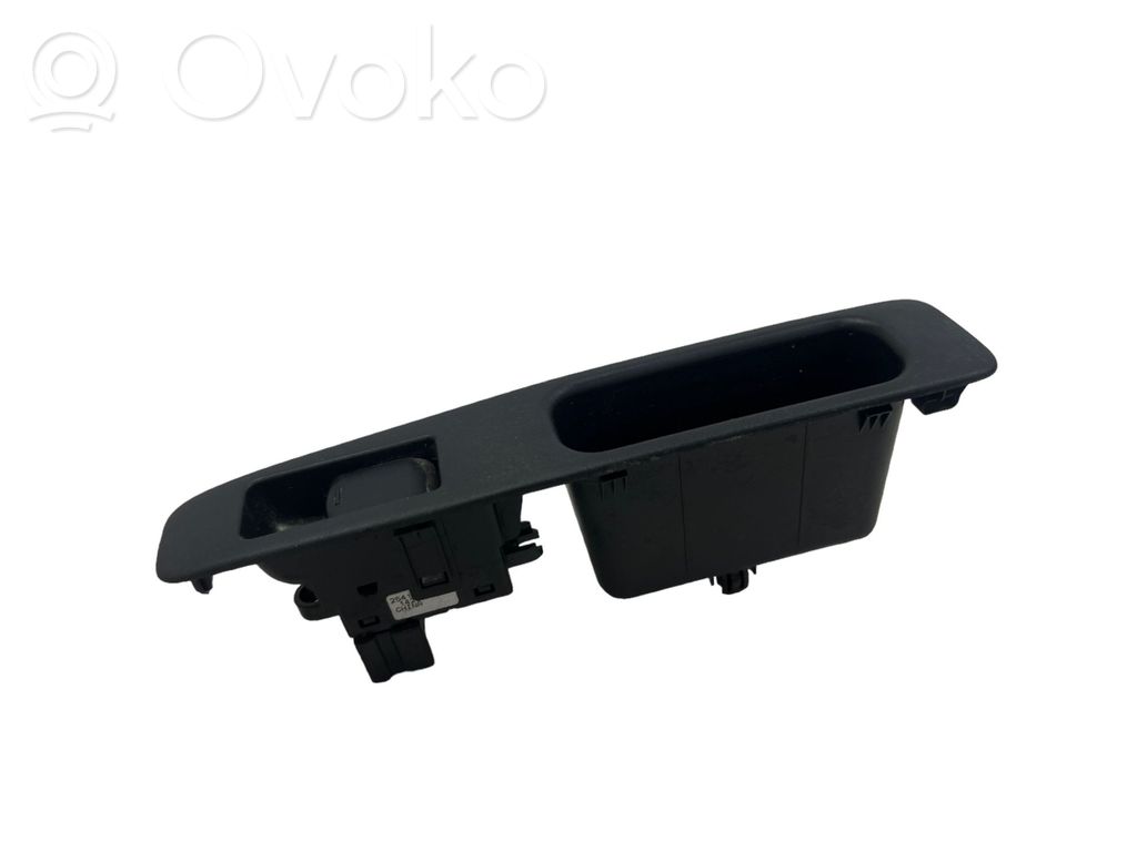 Nissan Qashqai Electric window control switch 