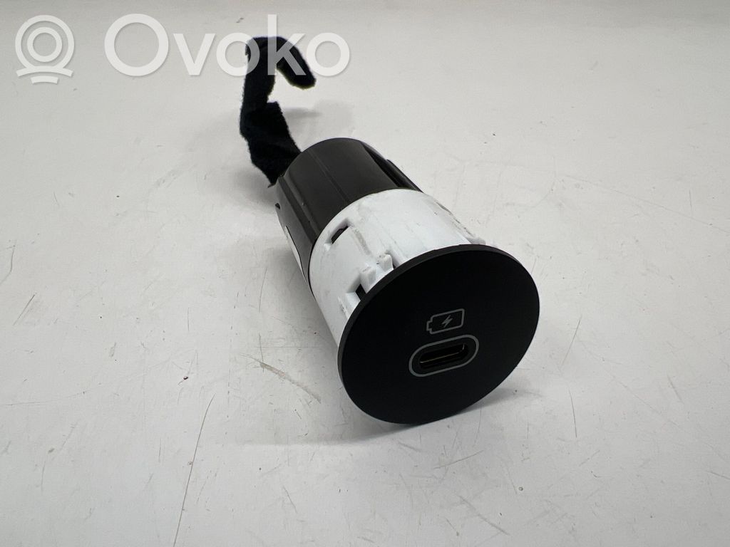 KIA EV6 USB socket connector 
