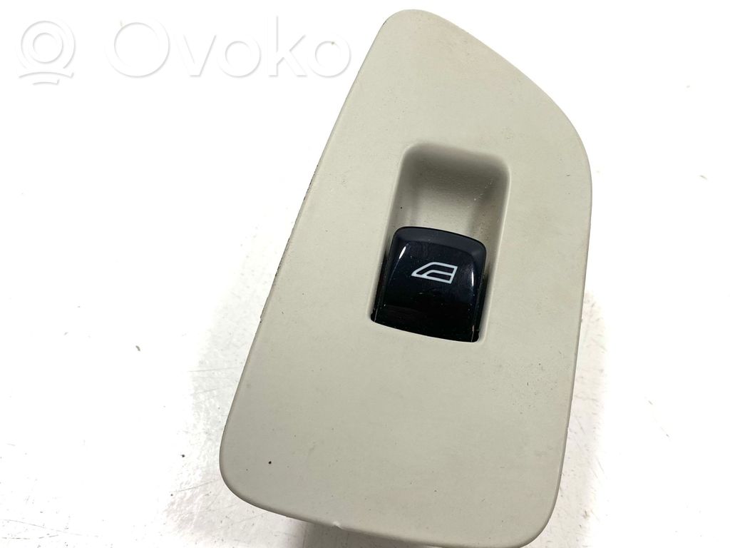 Volvo XC90 Electric window control switch 