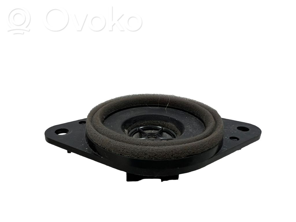 Toyota RAV 4 (XA40) Front door high frequency speaker 