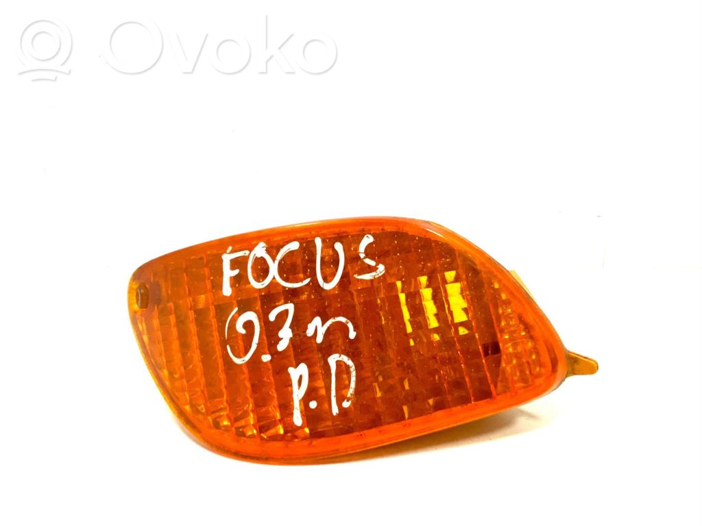 Ford Focus Front indicator light 