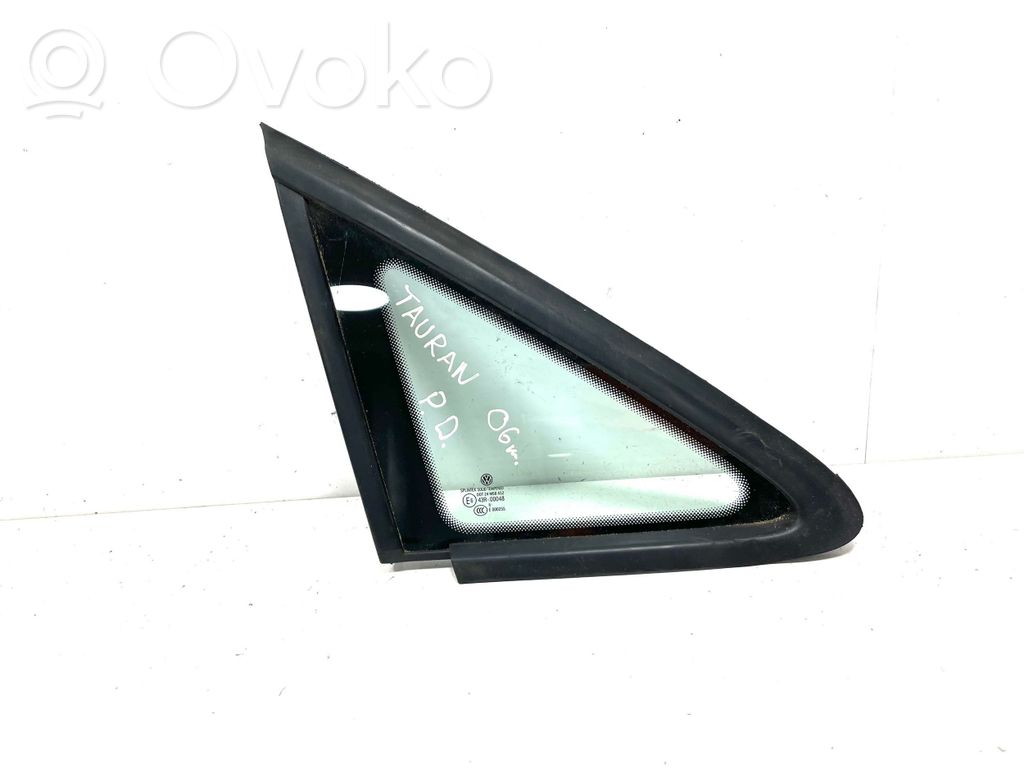 Volkswagen Touran I Front triangle window/glass 
