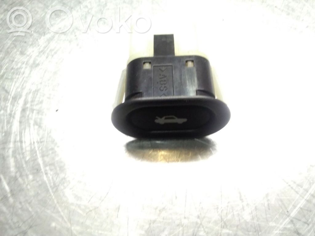 Saab 9-5 Tailgate/boot open switch button 