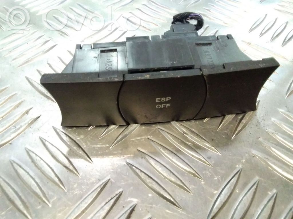 Volkswagen Touareg I ESP (stability program) switch 