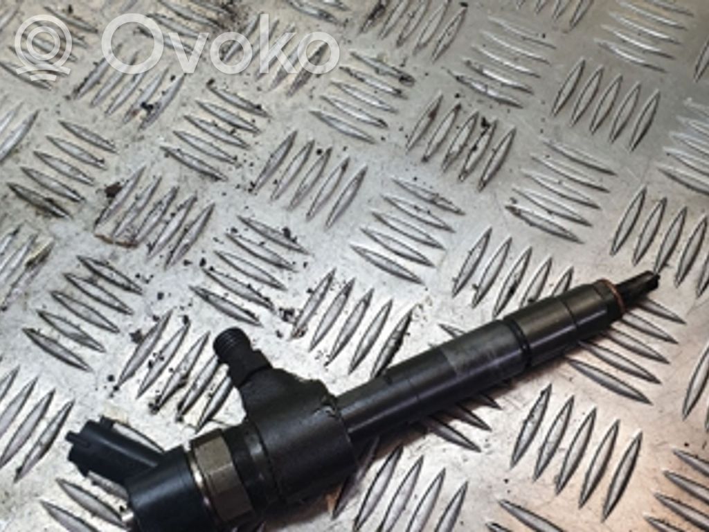 Opel Zafira B Fuel injector 