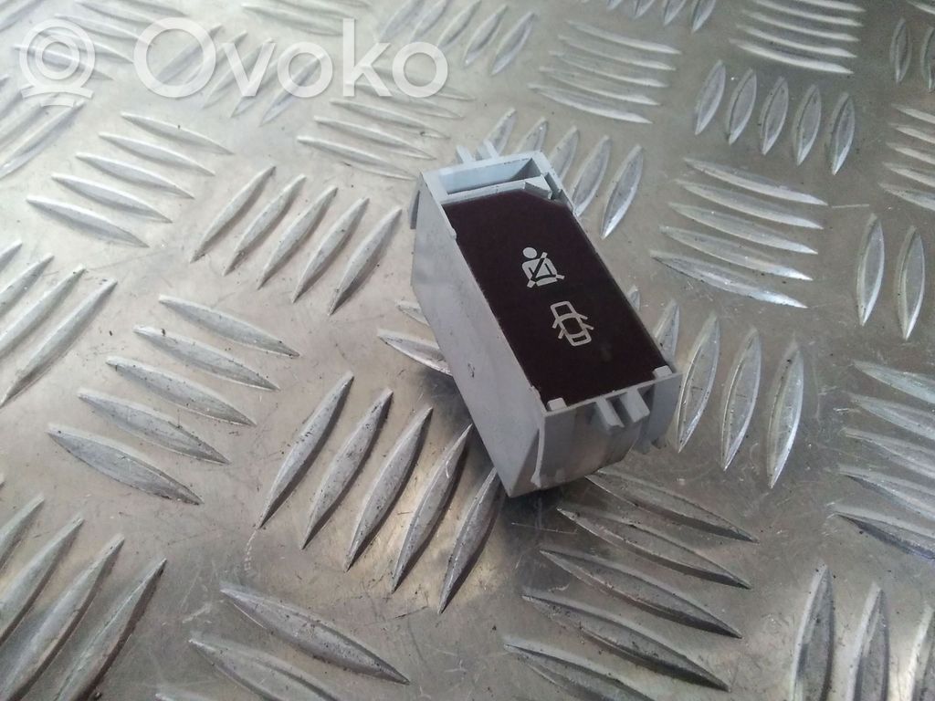 Renault Megane I Passenger airbag on/off switch 
