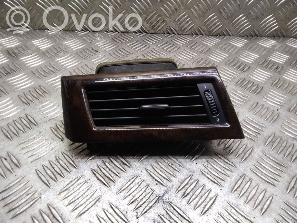 BMW 5 E60 E61 Šoninės oro grotelės 