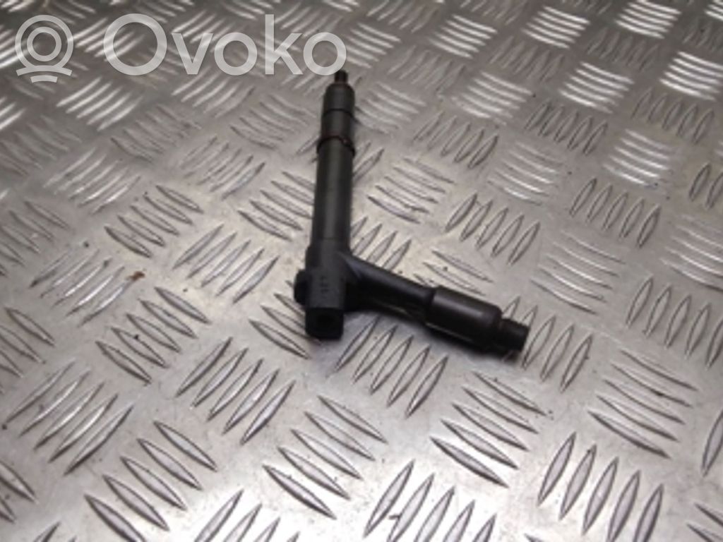 Opel Combo C Inyector de combustible 