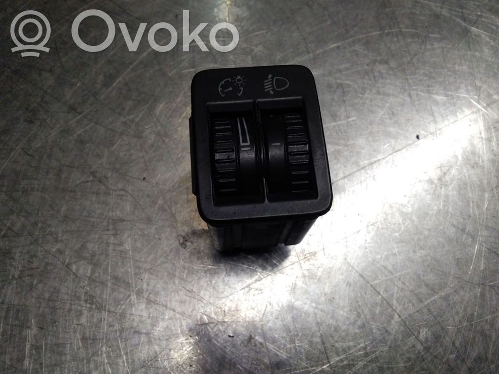 Volkswagen PASSAT B6 Headlight level height control switch 