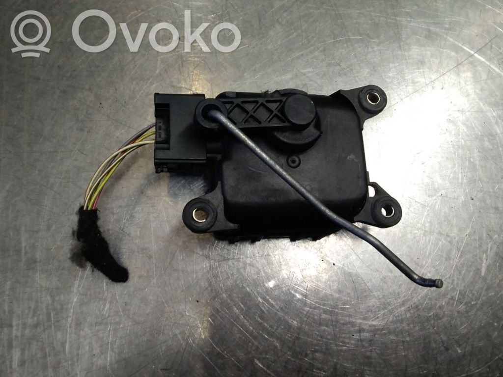 Audi A6 S6 C5 4B Silniczek nagrzewnicy 