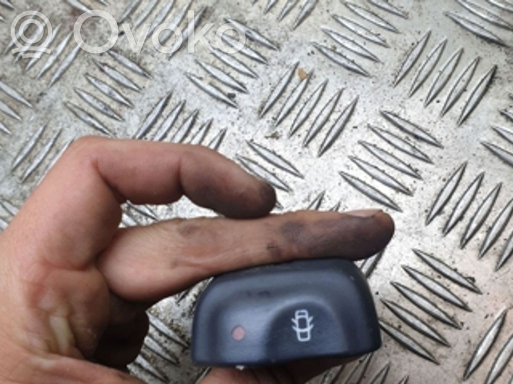 Renault Megane I Central locking switch button 