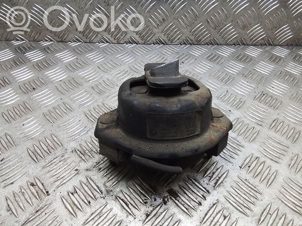 BMW 7 E65 E66 Dzinēja spilvens 