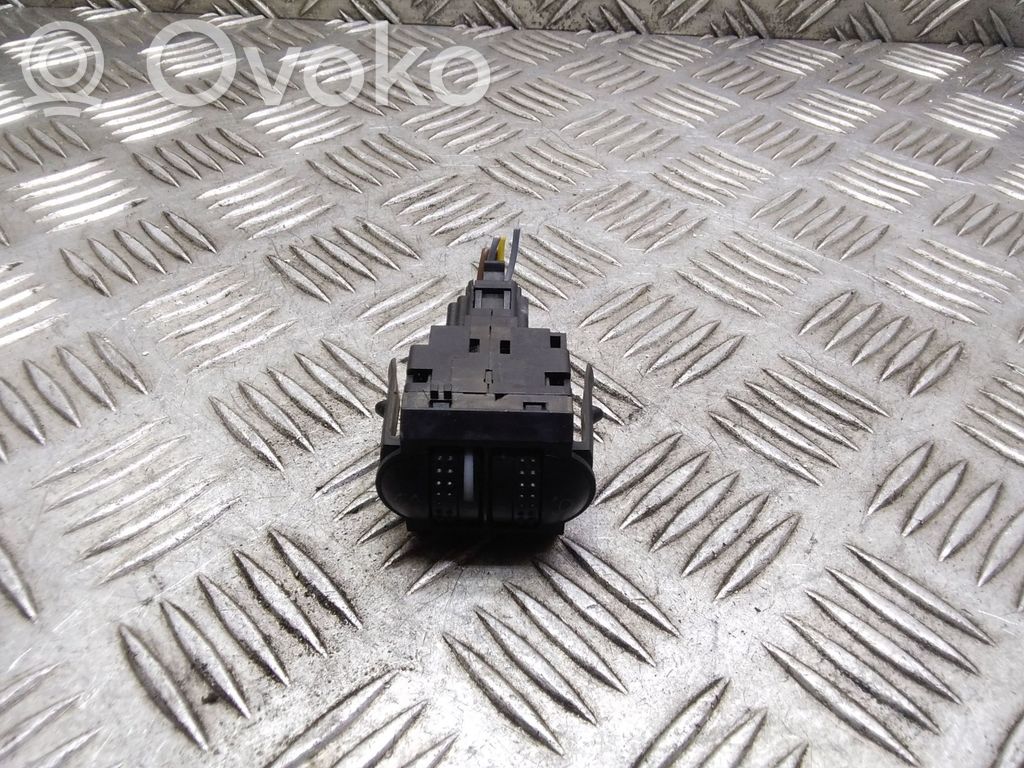 Volkswagen PASSAT B5.5 Headlight level height control switch 