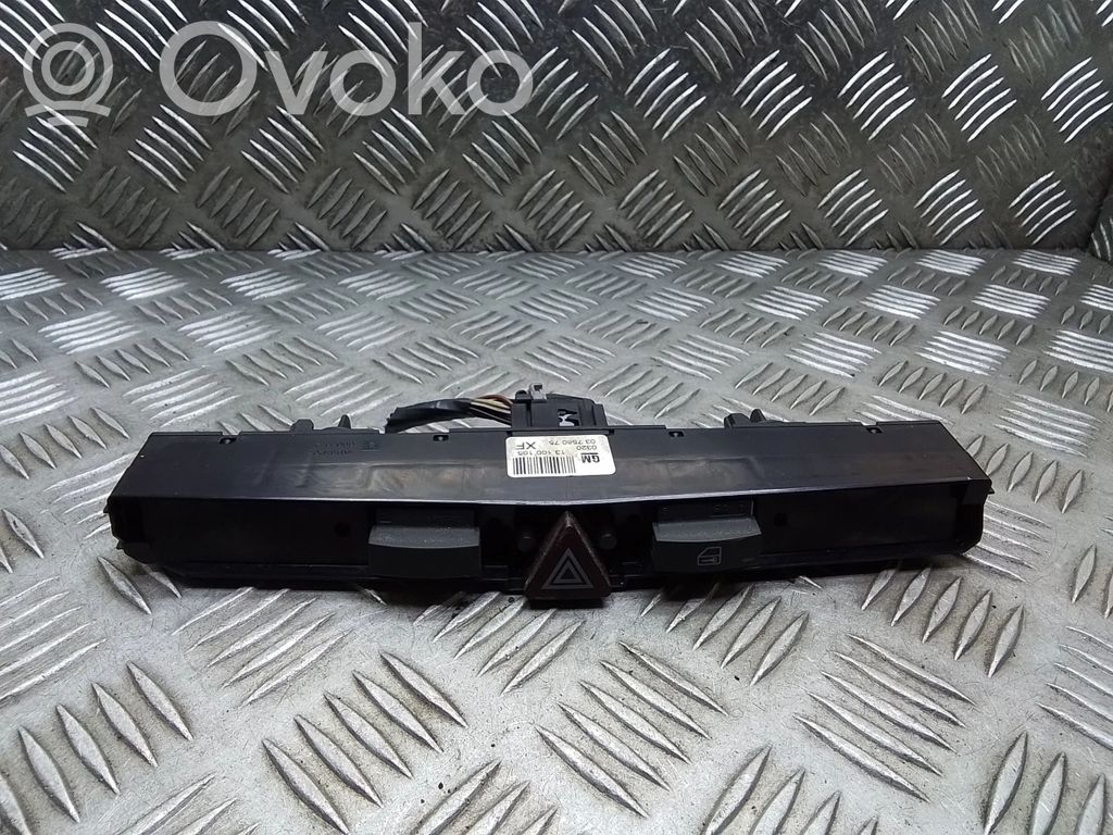 Opel Zafira B Hazard light switch 