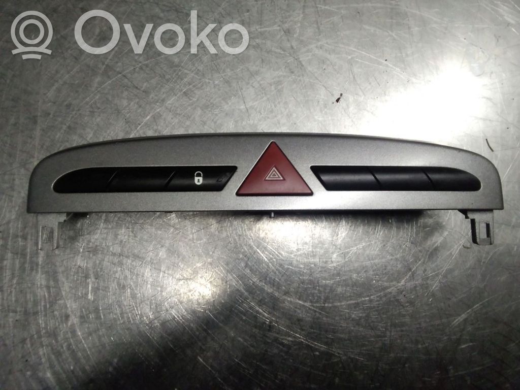 Peugeot 308 Other switches/knobs/shifts 