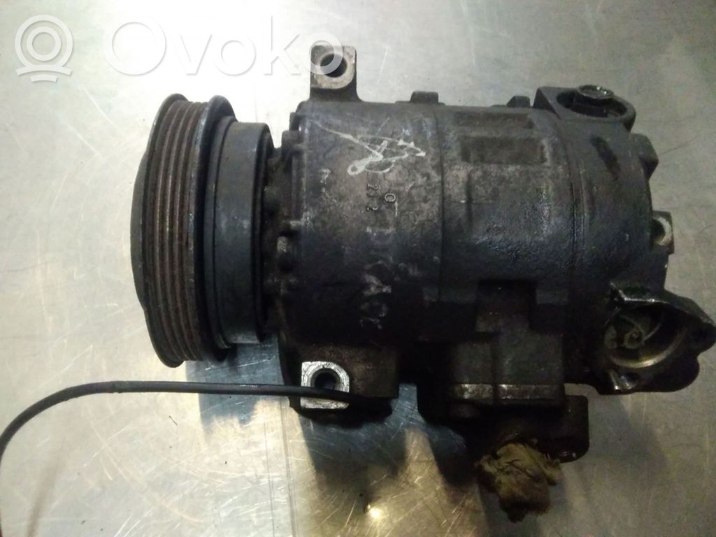 Volkswagen PASSAT B5.5 Air conditioning (A/C) compressor (pump) 