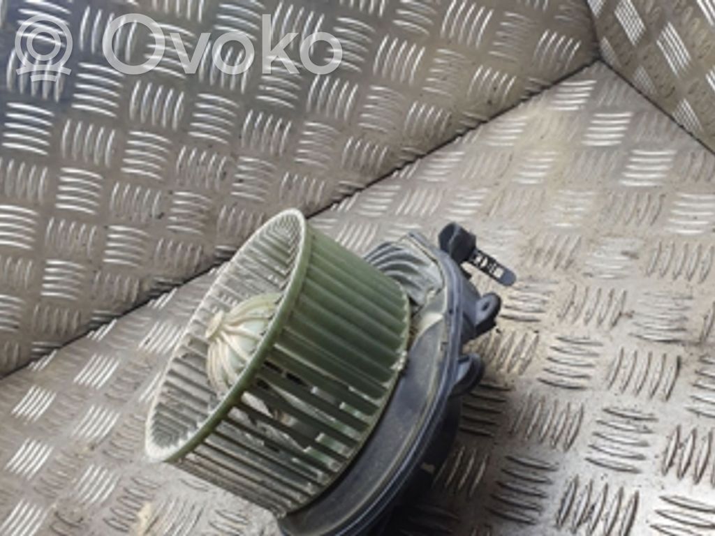 Volkswagen PASSAT B5 Heater fan/blower 