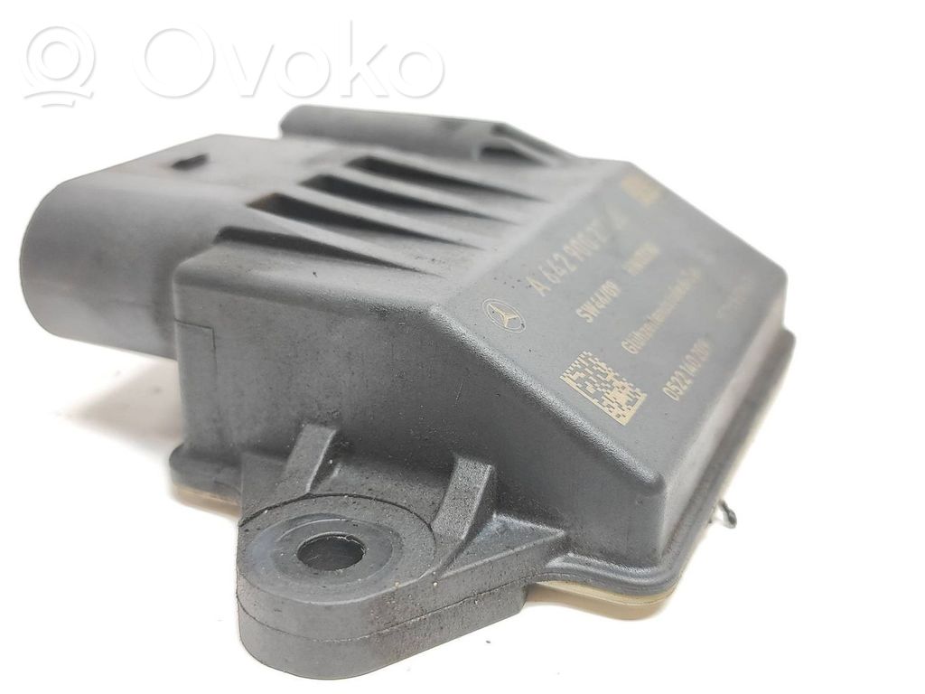 Mercedes-Benz C W204 Glow plug pre-heat relay 